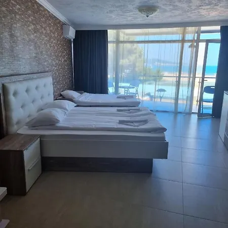 Deluxe Gallery 2 Apartment