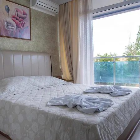 Deluxe Gallery 2 Апартамент