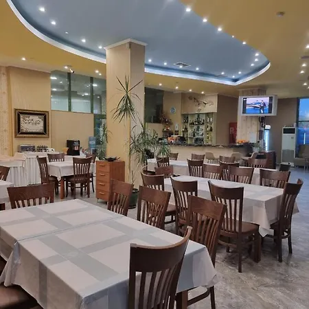 Deluxe Gallery 2 Apartment