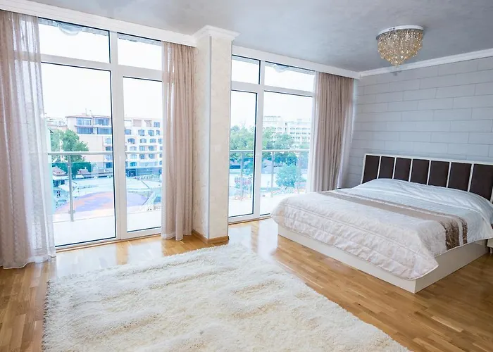 Deluxe Gallery 2 Apartman Napospart