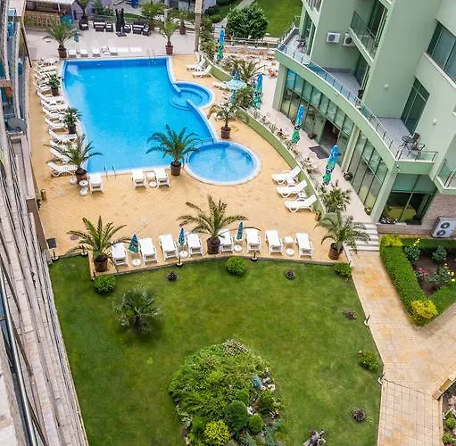 Deluxe Gallery 2 Apartment